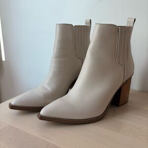 Steve Madden CHANDLER boots in color Bone